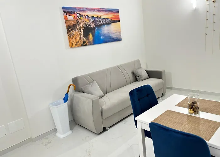 Your Home, Easy Walk To The Апартаменты *