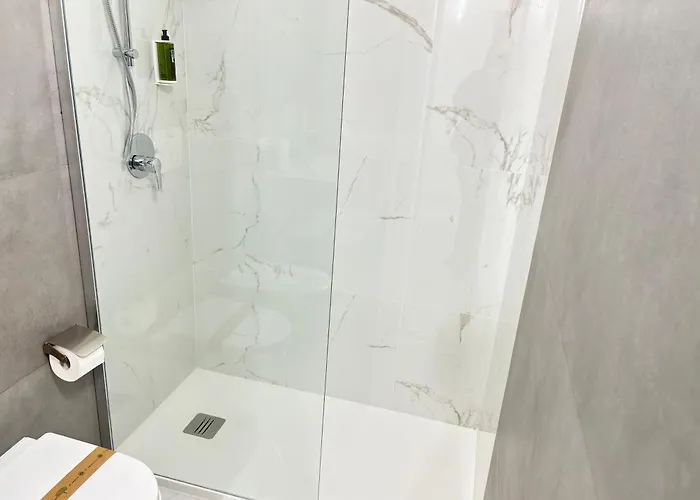 Апартаменты Your Home, Easy Walk To The