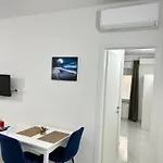 Your Home, Easy Walk To The Bari