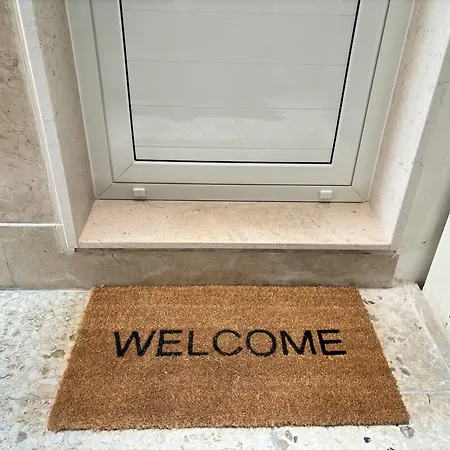 Your Home, An Easy Walk To The Apartament *