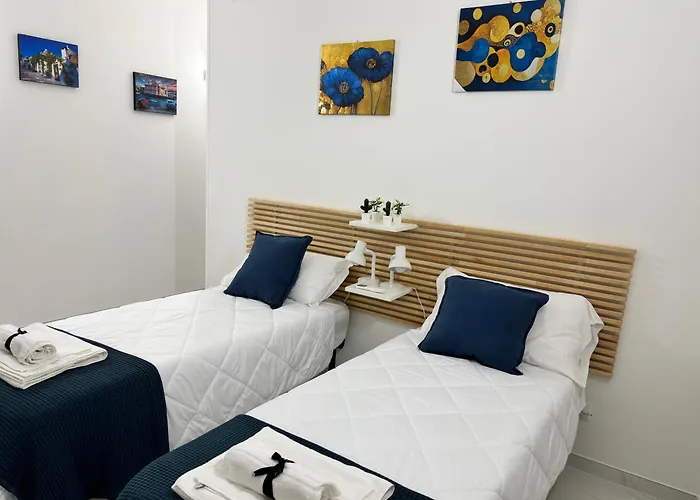 Appartamento Your Home, Easy Walk To The